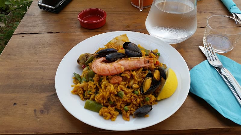 Paella marinera