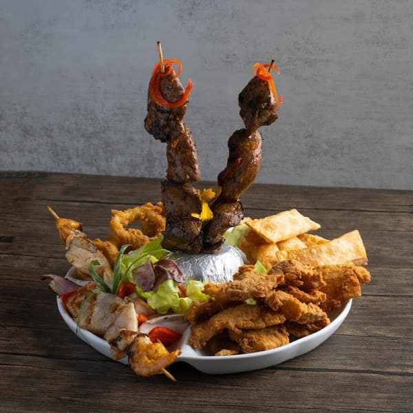 Anticuchos & Chicharrón